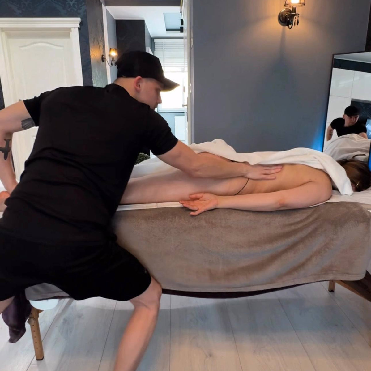 Anti-Cellulite Massage